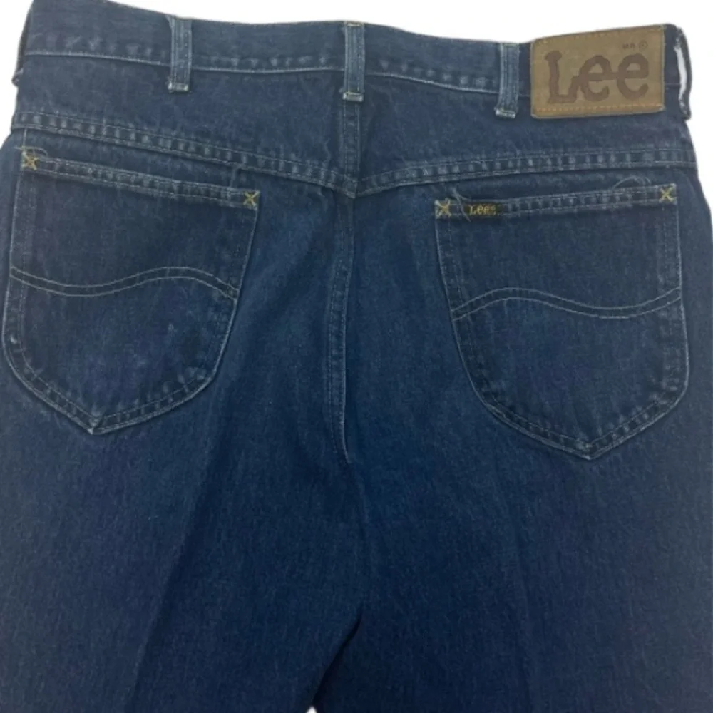 Men’s Lee Denim Jeans Relaxed Fit 34 x 32 EUC LIKE NEW